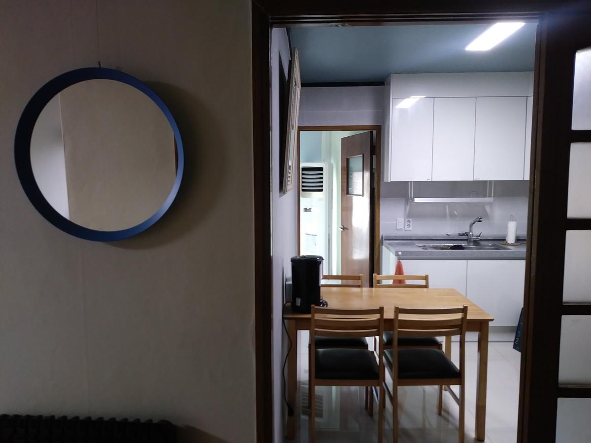 Busan Backpackers Buitenkant foto