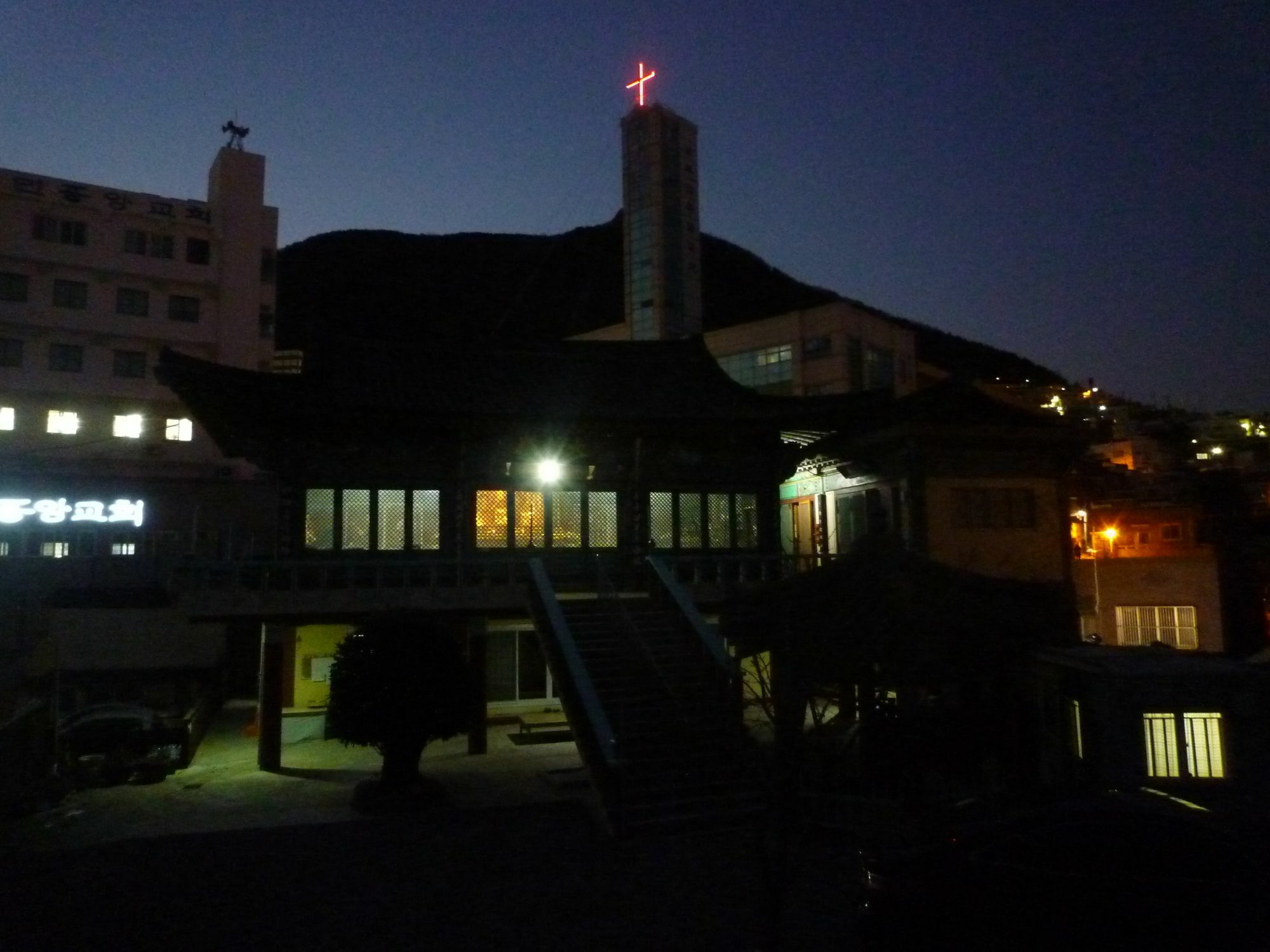 Busan Backpackers Buitenkant foto